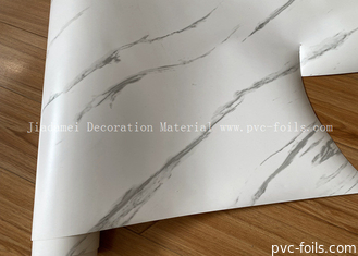Rollo de película de membrana de PVC de diseño de mármol blanco para decoración de puertas de gabinetes