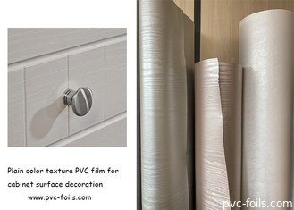 Película decorativa de PVC de color claro y textura para la decoración de la superficie del gabinete