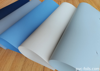 Película de PVC autoadhesiva de color sólido azul súper mate para decoración del hogar DIY