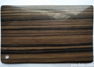 Altas puertas de gabinete del vinilo del Pvc del grano de madera del lustre 0.30m m 0.50m m densamente