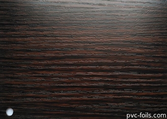 Películas decorativas del PVC de la nuez del color oscuro de madera para la superficie interior auta-adhesivo