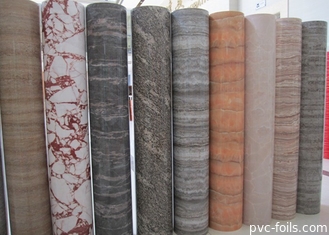 Alta cubierta de los muebles del carrete de película de la laminación del Pvc del mármol del lustre decorativa