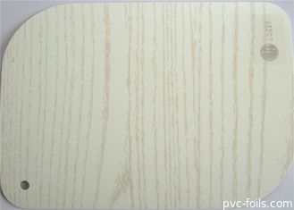 La lamina de madera blanca del grano cubre la lámina de PVC para los muebles