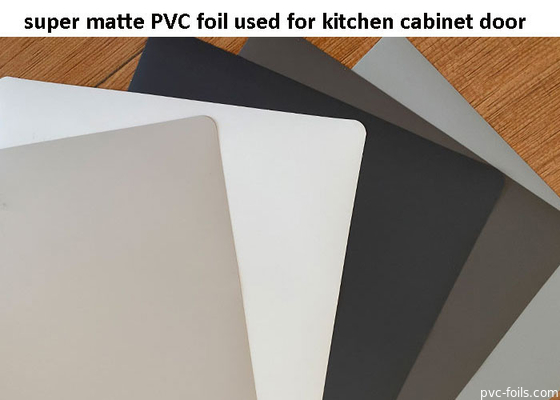 Lámina decorativa de PVC super mate negro para puertas de armario de cocina