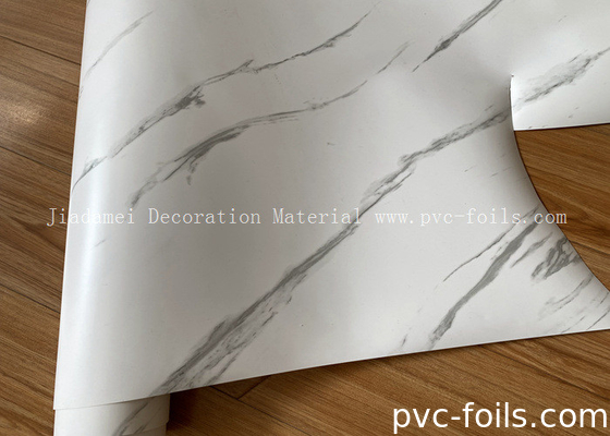 Rollo de película de membrana de PVC de diseño de mármol blanco para decoración de puertas de gabinetes