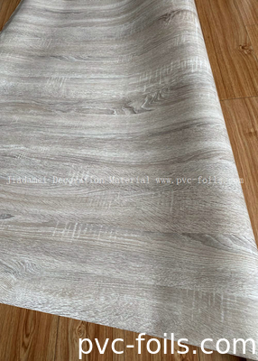 Película decorativa de PVC de granos de madera de alto brillo para prensado de membrana al vacío