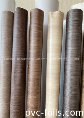 Película de revestimiento de perfiles de grano de madera de PVC para decoración de paneles de puertas