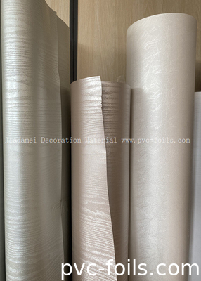 Película decorativa de PVC de acabado de madera blanca para puertas de membrana