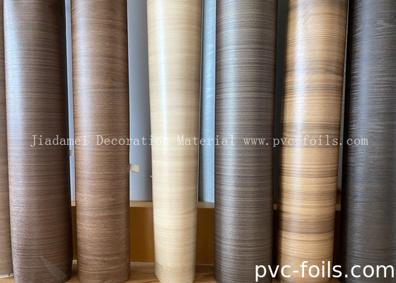 Películas decorativas de PVC en rollo Película de muebles de grano de madera para producir paneles de WPC