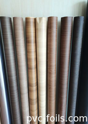 Película de laminación de PVC de grano de madera de roble dorado para perfiles de ventanas y puertas