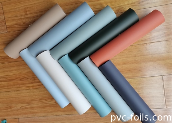 Película decorativa de PVC de color sólido con toque suave para prensa de vacío y puertas de membrana