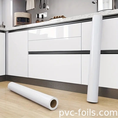 Papel de pared de PVC autoadhesivo de color blanco brillante de color sólido - fácil de pelar y pegar para la cocina