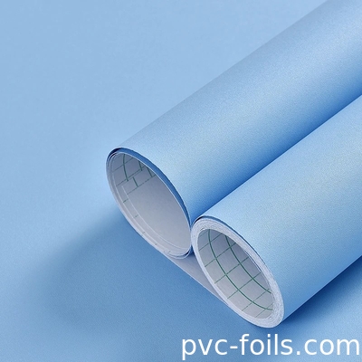 Película de PVC autoadhesiva de color azul sólido, incrustada en forma de incrustación, de cáscara y pegamento para revestimiento de muebles