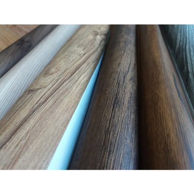 Peel And Stick 3D Diseños de madera Papel de pared autoadhesivo Rollo de pegatina de PVC para decoración de habitaciones