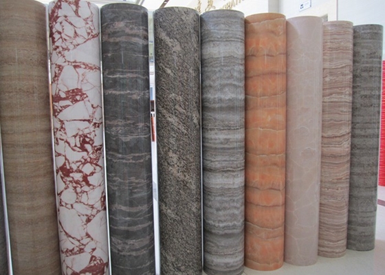 Alta cubierta de los muebles del carrete de película de la laminación del Pvc del mármol del lustre decorativa